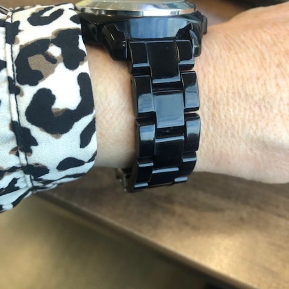 Pre-Owned-COACH Boyfriend Watch. Black & Silver.
